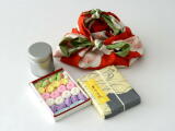 FUROSHIKI Gift OHIGASHI Set: US$54.00