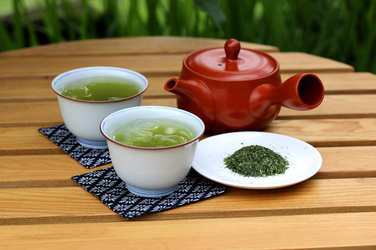 Iced Gyokuro and Sencha Using Konacha