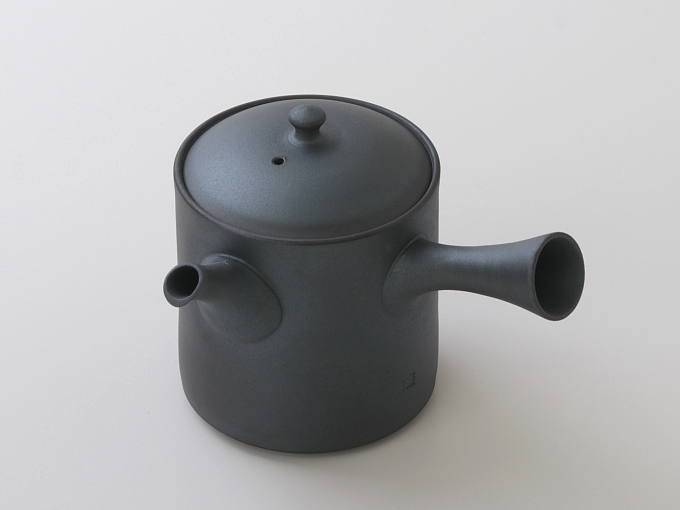 KUROTSUCHI Kyusu - TSUTSUGATA (handcrafted: 300ml)