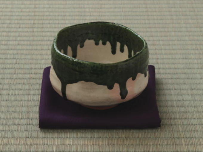 [KIRAI] ORIBE CHAWAN (handcrafted Matcha Bowl)