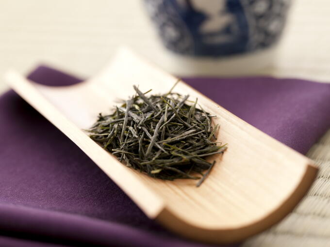 Shincha tea leaves have more of a smooth sheen than tea aged one year. The sheen hints at the fresh flavor.