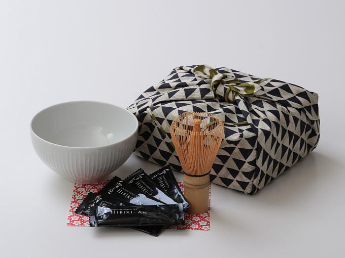 FUROSHIKI Gift Stick Matcha and HAKUJI Bowl Set