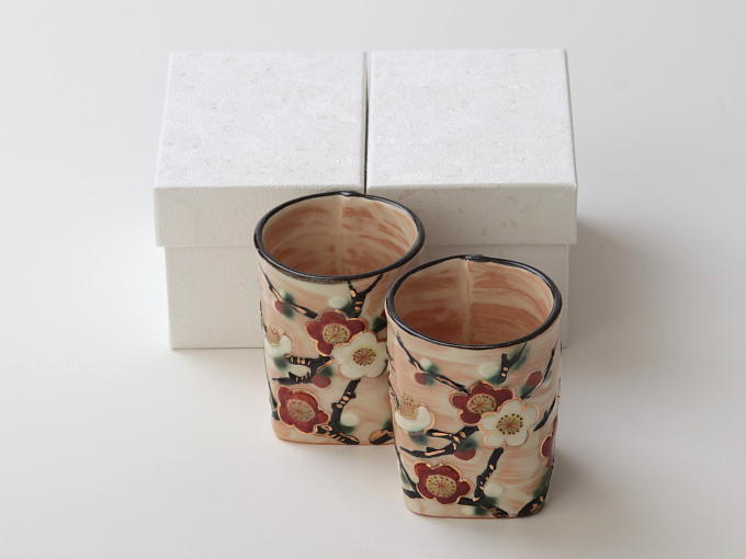 [Limited] UKI HANA UME - pair (handcrafted Teacup)